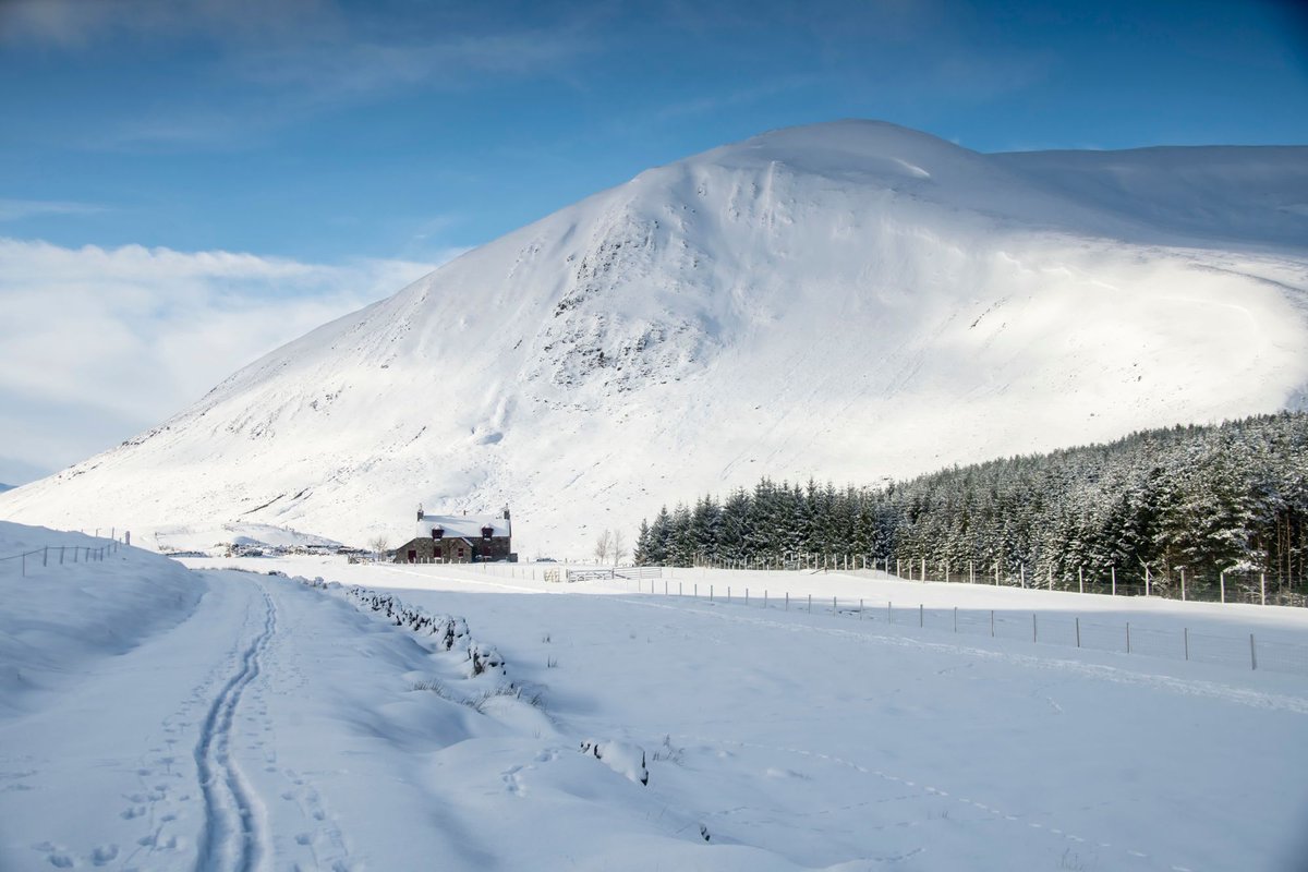 Braemar in winter! It's truly a sight to behold. The small village of Braemar is located in the Cairngorms National Park, surrounded by stunning landscapes and snow-capped peaks. During the winter months, the area transforms into a winter wonderland, offering breathtaking views.