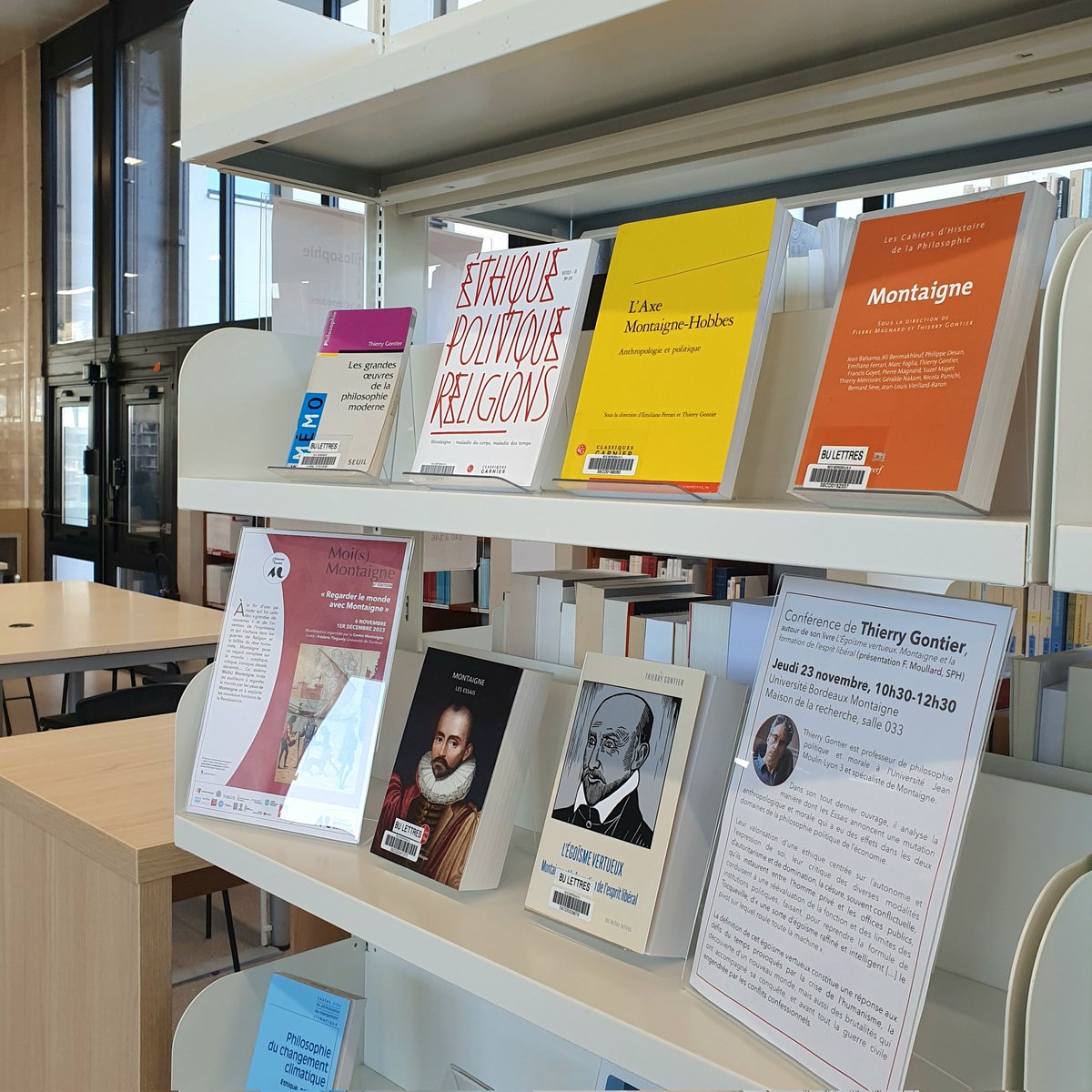 BUBMontaigne's tweet photo. 🗓️ 6e #MoisMontaigne en cours !

📚 Sélections à la bib. Lettres et Sciences humaines #BibLSh :
- au niv. 6 concernant les textes de #Montaigne et les recherches récentes
- au niv. 4 avec les travaux de Thierry Gontier
 ➡️ https://t.co/ll620AqIC4

cc @UBMontaigne @CentreMontaigne https://t.co/KDM150XBio
