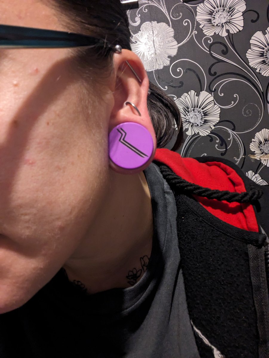 RileyG2911's tweet photo. Eeek my @MIWband inspired plugs came from @Putapluginit !! @ChrisMotionless #MIW https://t.co/siFgYyokpx