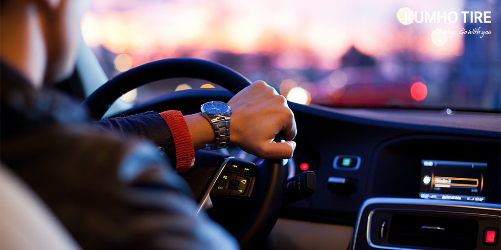 🌟 En el #DiaInternacionaldelaPalabra, ¡celebremos la conexión que las palabras crean entre nosotros! 🗣️🌐 En Kumho Tire, nos enorgullecemos de comunicarnos con claridad y empatía en todo lo que hacemos. ¡Conduce con propósito y seguridad en cada palabra que compartes! #KumhoTire