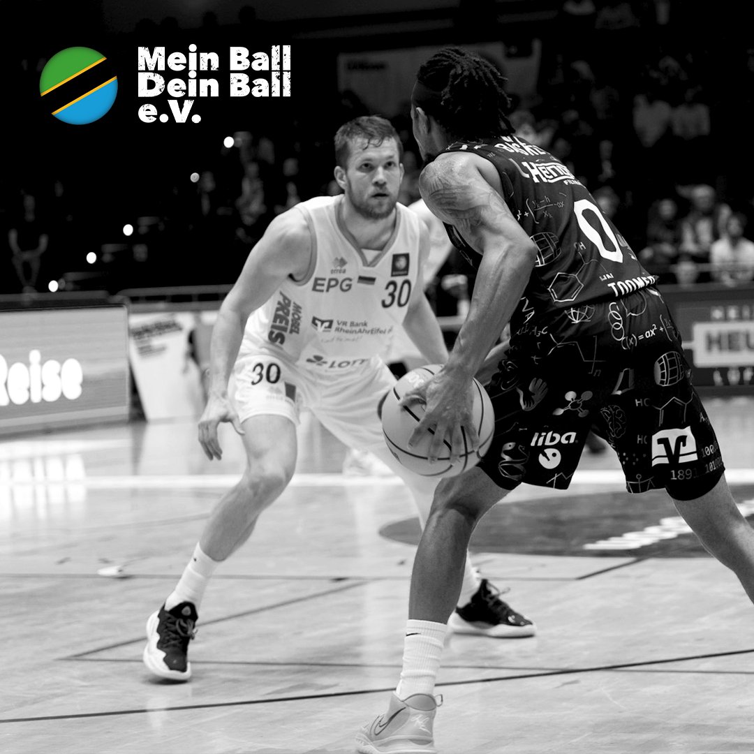 unibaskets's tweet photo. Wir möchten auf unsere Sammelaktion für https://t.co/QIdJWTSthq hinweisen. Es werden alte Bälle für Tansania🏀🏐⚽️gesammelt. Schaut doch bei euch zu🏠nach, ob ihr noch ein paar alte Bälle habt. Diese könnt ihr bei unserem Heimspiel am SA, den 25.11.23 an der Halle🌋Fidel abgeben. https://t.co/2wkn039pb9