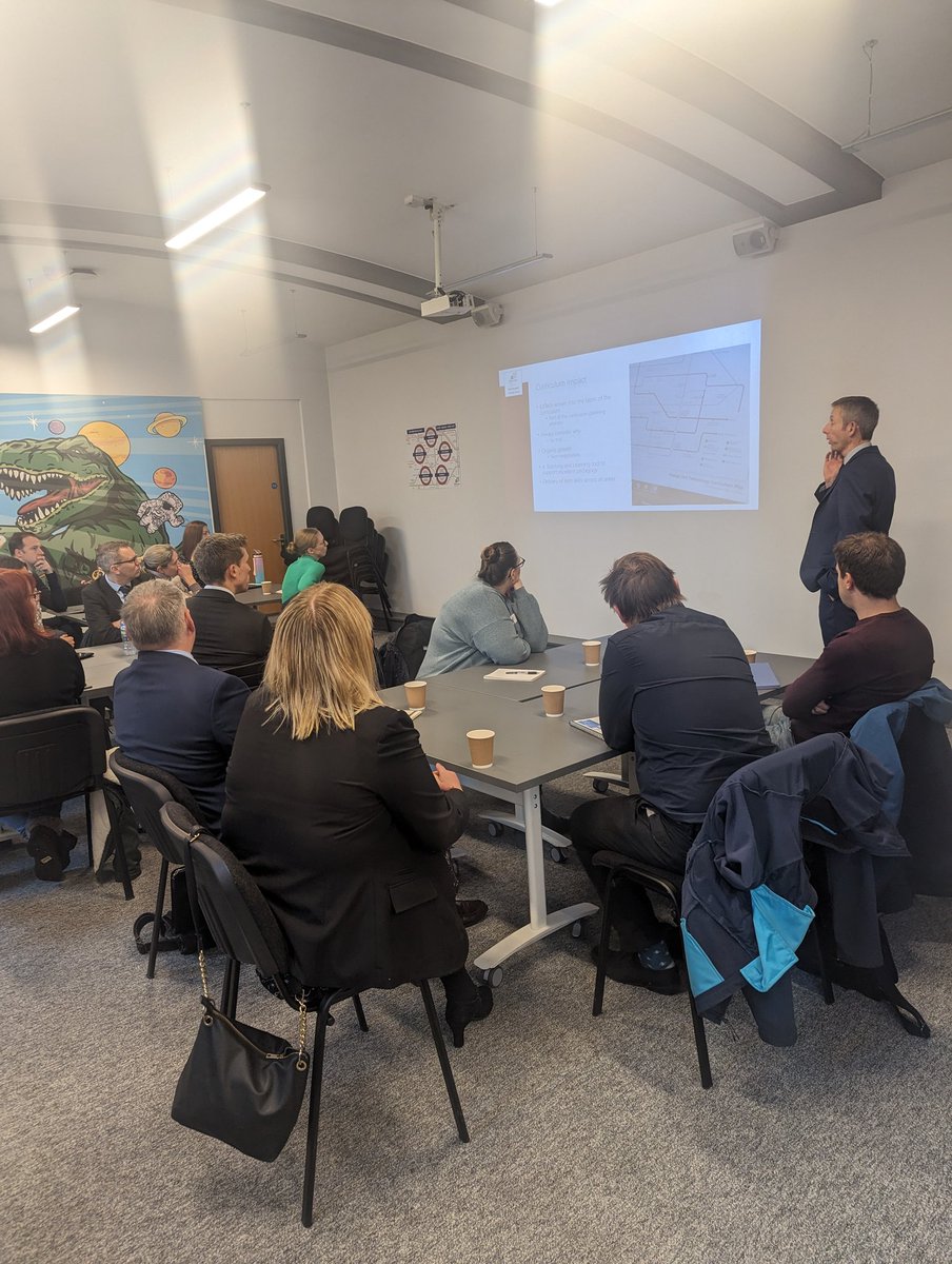 "Technology is a tool, that is used to support effective teaching and learning, creating a learning environment that is relevant and engaging" <a href="/Paul_A_Edge/">Paul Edge</a>, <a href="/ribbweb/">Ribblesdale School</a>, <a href="/LGfL/">LGfL♥️</a>, <a href="/EdtechukHQ/">Edtech UK</a> #EdTechHubs