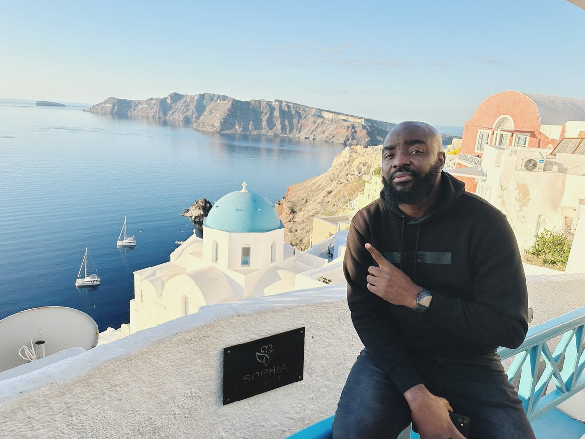 dncdgreat's tweet photo. Jaiye Santorini https://t.co/TDSJ0b75Ly