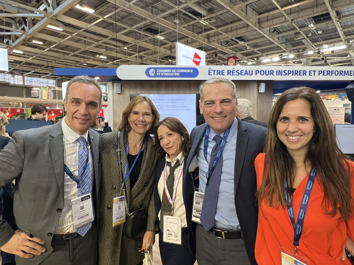 DEXTERA15's tweet photo. Retour en images sur le #salondesmairesdeFrance #SMCL2023
#Dextera 
De nombreuses et riches rencontres ont rythmées ces deux jours avec @DEXTERA15 
@aurelienmallet @MarieFaujas @eric_fournier12 @leroy_fabien @PM_DUFRAISSE @BERLIOUX3 @JBatardiere https://t.co/vJq4tBQ2YV