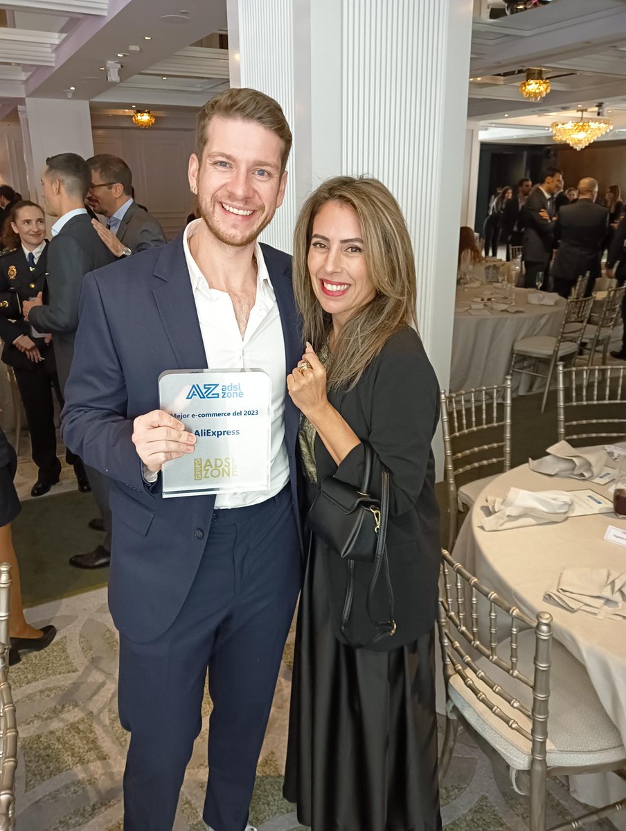 TradeTracker España tweet media