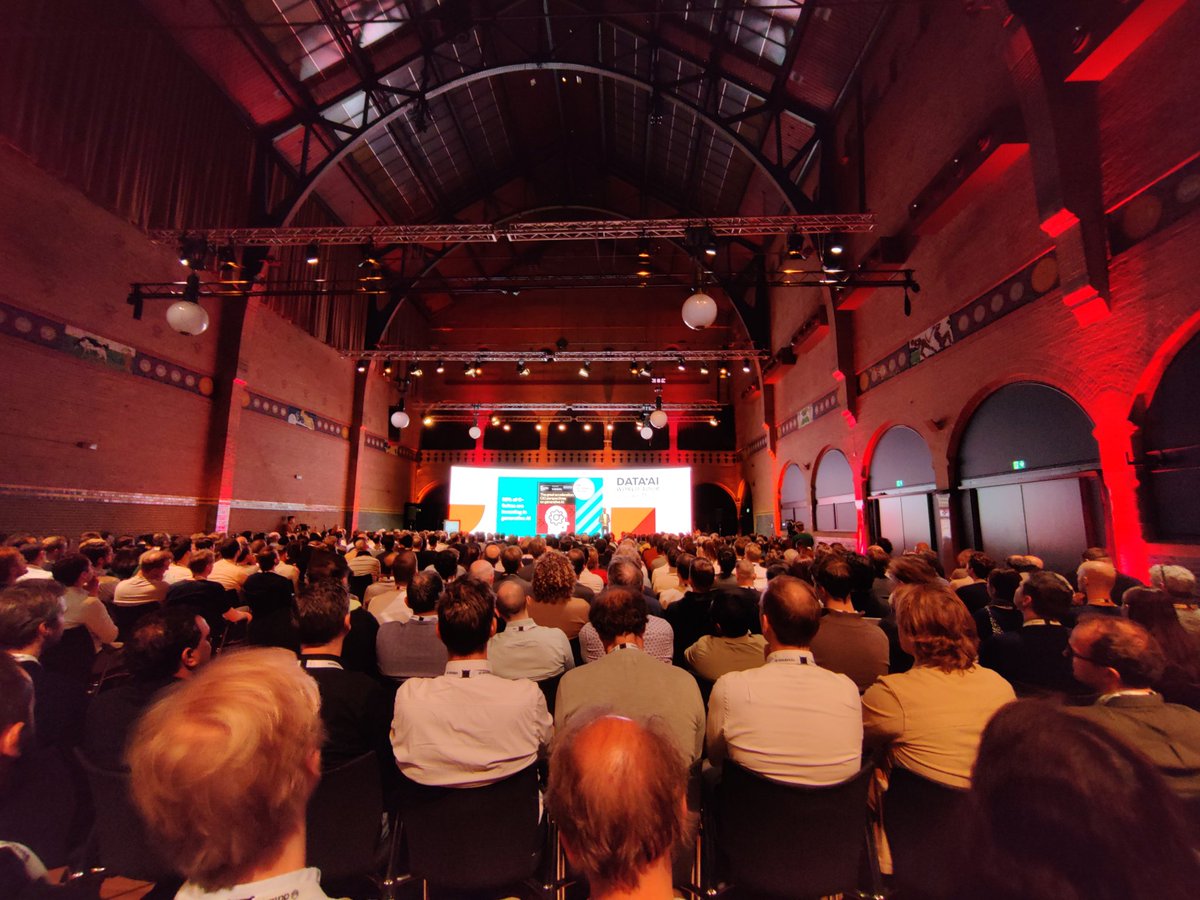 LeiNaD__87's tweet image. #DataAIWorldTour