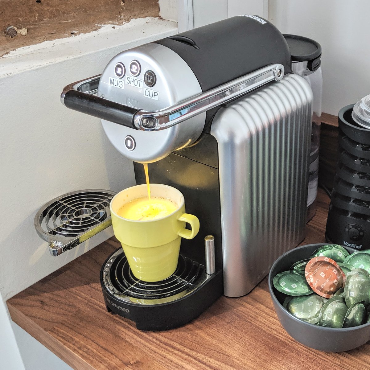 Stay on top of your workload with free tea and coffee for all Leigh Works members! 📚☕️

leigh.works

#tea #coffee #coworking #leigh #Imagine #create
#grow