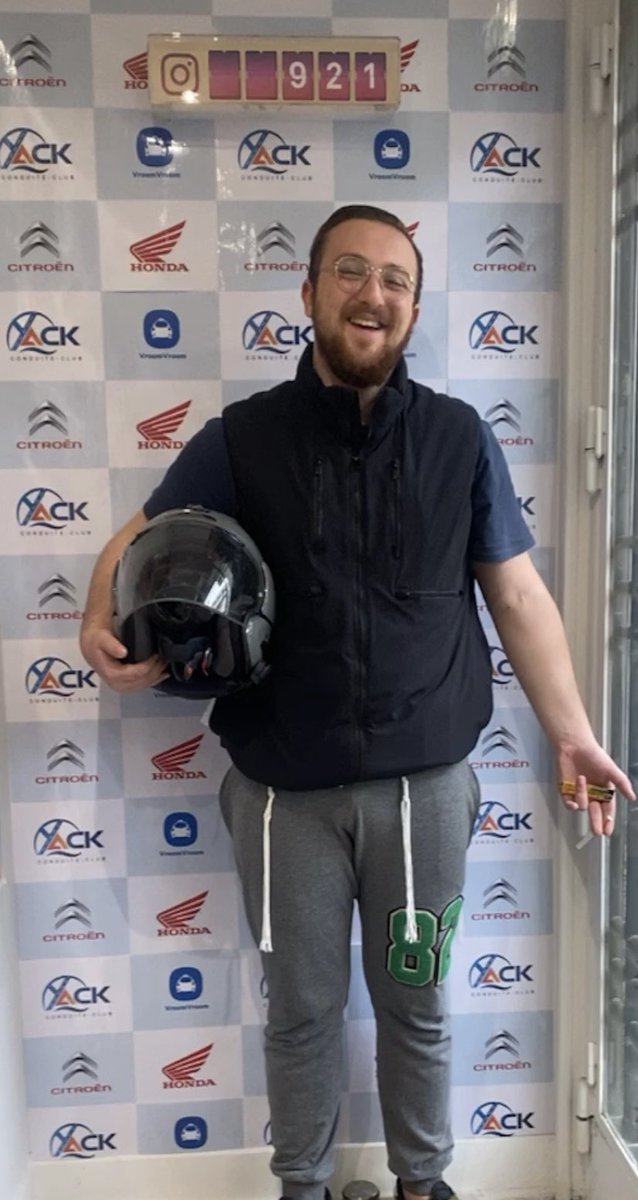 YACK_C_C's tweet photo. Bonne route mon pote !!! 😘🏍️💨
 #codedelaroute #permisdeconduire #conduiteaccompagnee #AAC #permisboiteauto #permisb #permismoto #permisA2 #permismotoautomatique #maxiscooter #permisbateau #permiscotier #permisfluvial  #crossallroads  #yackconduiteclub #vroomvroom https://t.co/Zfd07BDqvp