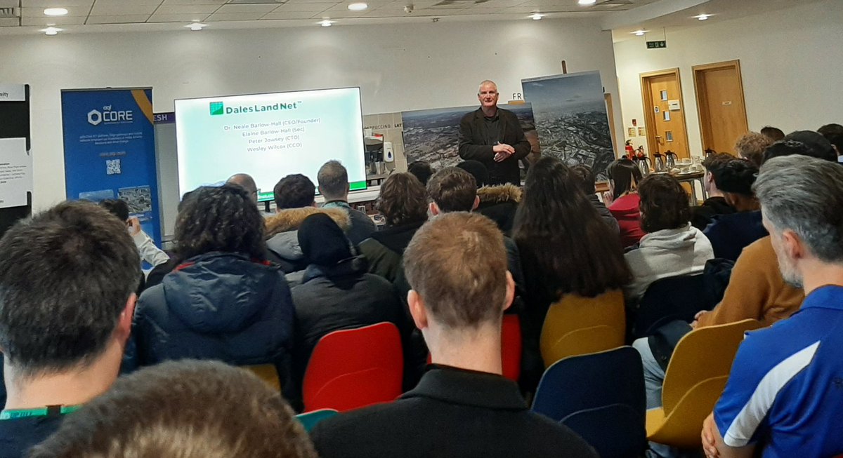 DigiLeaders's tweet photo. Neil Barlow from @daleslandnet explains how they collect #data for Overland Flow using sensors in the ground.

#Digileaders @aqldotcom #IoT #5G #SmartCities #Leeds #testbed https://t.co/xrYWvCrC4P