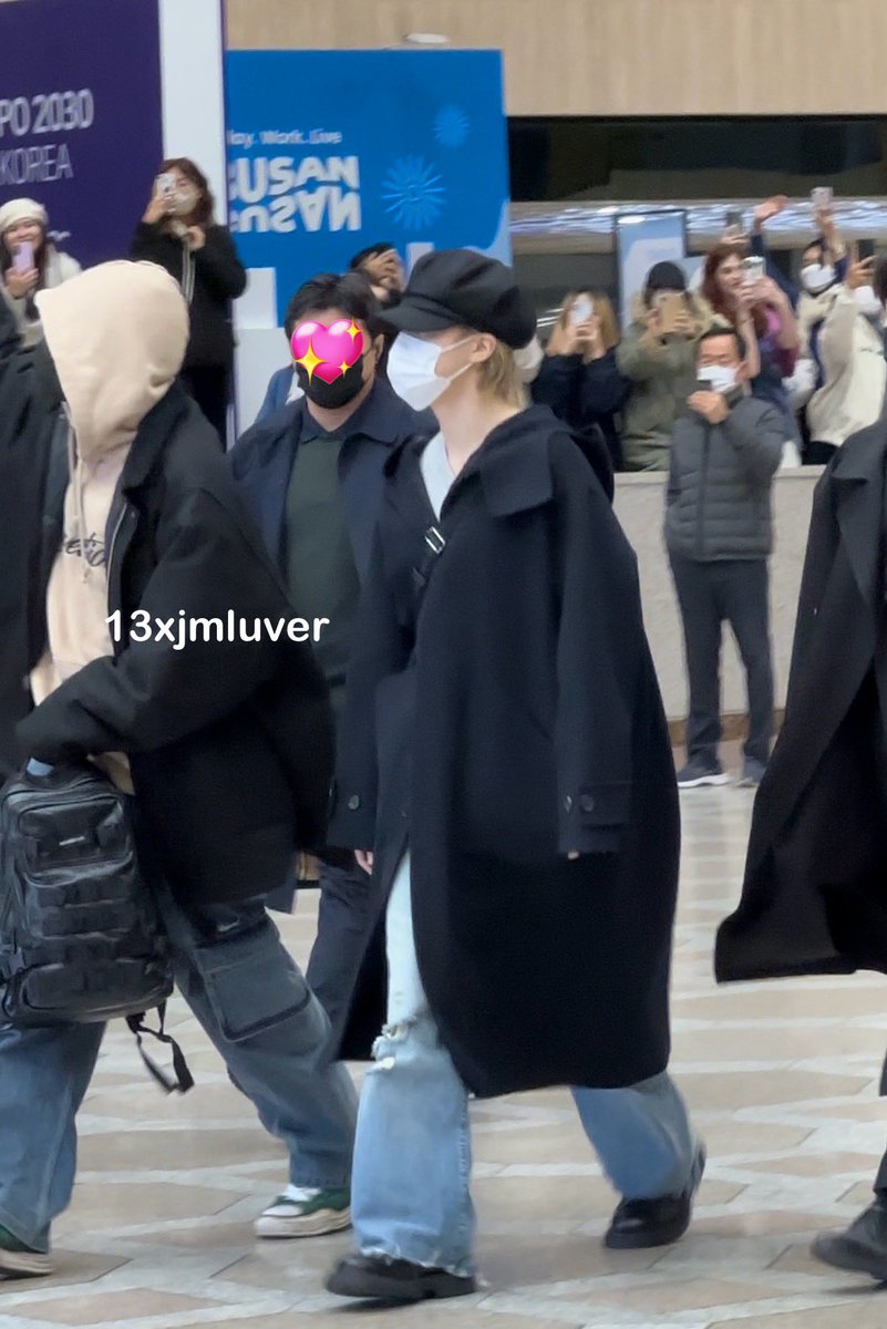 우리 지민이 아장아장 걸어와떠 💭