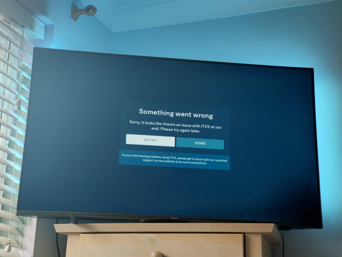 I simply want to do nothing, forget about the world and watch I'm a Celeb <a href="/ITVX/">ITVX</a> sort yo shit outttt 🥲😭😂