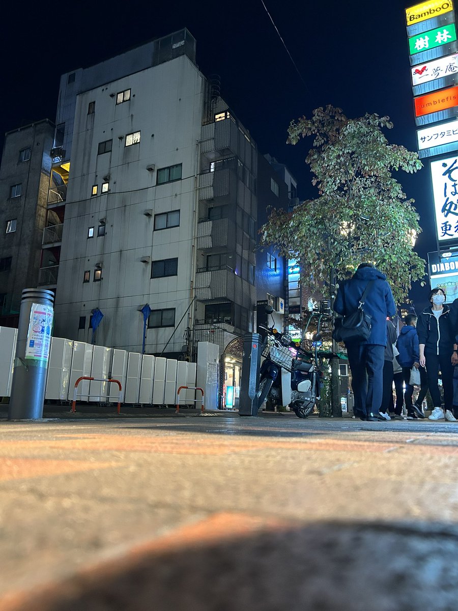 本日11/23(木)20:00~
オープンしてます卍

あつしとかつです！

酉の市帰りに是非寄ってください！！