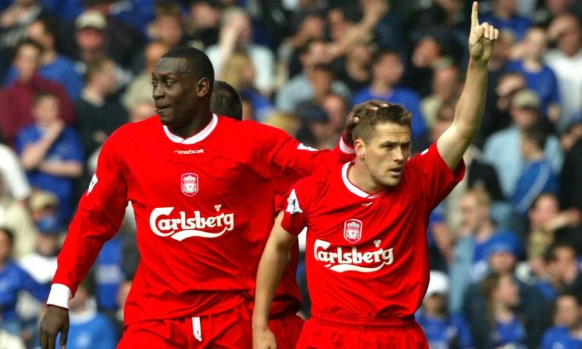 thesefootytimes's tweet photo. With the slow death of 4-4-2 (RIP u will live on forever), strike partnerships have been getting rarer.
And that got us wondering about a very specific kind of strike duo.
So, we want to know: whoโs your favourite ever ๐ฏ๐ถ๐ด ๐บ๐ฎ๐ป - ๐น๐ถ๐๐๐น๐ฒ ๐บ๐ฎ๐ป partnership? https://t.co/gs0WK8K5ng
