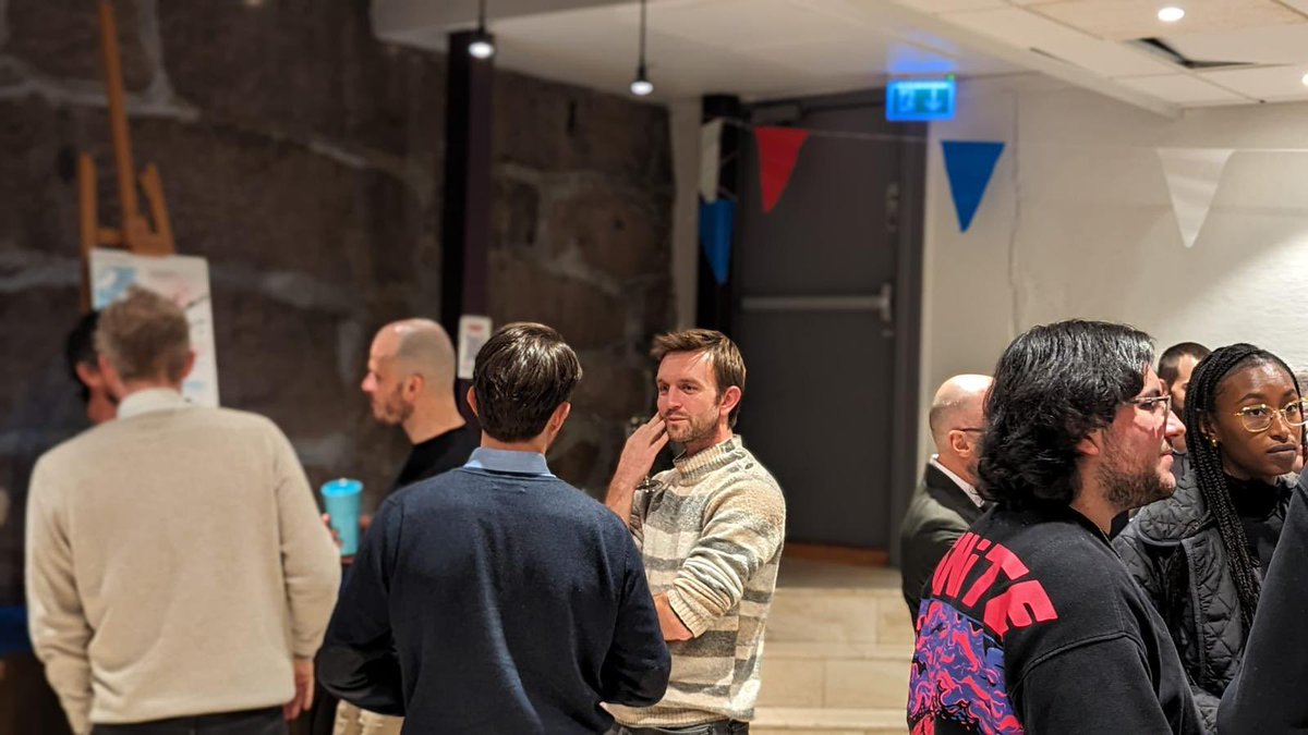 AmbaFr_Norge's tweet photo. 🚀 Hier soir, @ifnorvege a accueilli @FrenchTechNord pour un afterwork « Climate &amp; Environment - Meet the builders »

🙌 Merci à tous les représentants de startup / scale-up venus pitcher leur projet ! #Aevi #QuantitasEnergy @EvyonEnergy #SunlitSea #SquareRoot @beefutures https://t.co/NAbg1X96bt