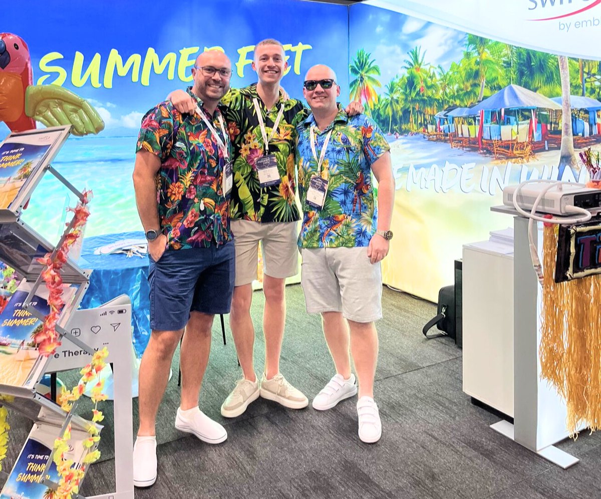 We've brought the beach to Liverpool! 😎 Come and meet the team on Stand 28 and enjoy a refreshment at our Tiki Bar while discovering Swift microwave technology. 🏝️🌞 

#RCPod #Podiatry2023 #swiftonthebeach #wemakewaves #PodiatryInnovation #beachvibes
