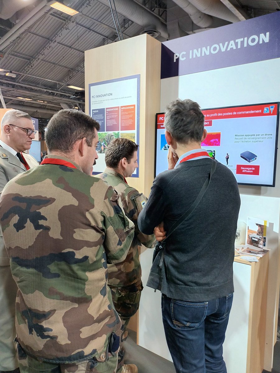 CATNC_FR's tweet photo. #FID23
Le #53RT et le @COMSIC_FR vous présenteront le "PC Innovation" #Drones, projet retenu parmi les 300 projets présentés 💪
Venez nombreux !
@CDC_53eRT 
@armeedeterre 
@defense_ouest 
@Commandement_FT 
@Agence_ID https://t.co/c4YgPSbCBN