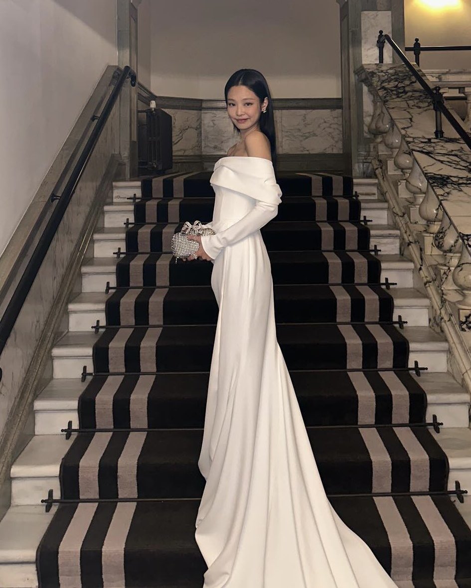 ‏ْ (@jnsource) on Twitter photo 