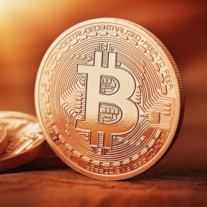 CryptoMediaFr's tweet image. 🚨 Le premier ETF spot #Bitcoin  sera approuvé entre octobre et mars 2024, indique le gestionnaire de fonds de 676 MILLIARDS de dollars - AB Bernstein.

#Bitcoin #ETF #Crypto