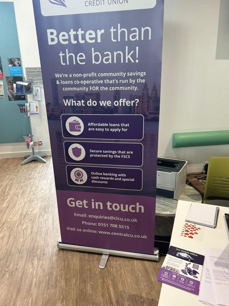 Today we're supporting the @LifeRooms_MC Winter Wellbeing Event at The Life Rooms Bootle.

📍St Winefride's Campus, Merton Road, Bootle, L20 7AP🕜10AM - 2PM

Our staff are here to provide support and information about the credit union.

#theliferooms #winterwellbeing #creditunion
