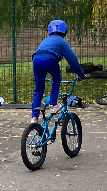 stmartinn11's tweet photo. We had an inspiring assembly from BMX Mike this week who taught pupils the important of perseverance and how to learn from failure.  Yrs 4, 5 &amp; 6 enjoyed had a workshop where they learnt new tricks they didn't think they would be able to do!  Thank you Mike! @MikeBMXAcademy https://t.co/iMZyWb6XA0