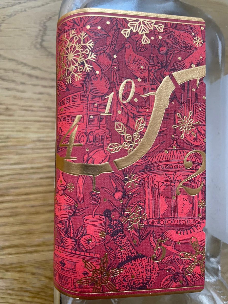 tootingnewsie's tweet photo. Tooting's @graveneygin have launched their Festive Fayre gin, awarded @craftginclub's Gin of the Month!' 
Limited run of less than 1,500 bottles remaining – order yours at https://t.co/Q6C7ynqC2C or visit @TootingMarket to pick one up!
#ad #Tooting #Balham #Wandsworth #Furzedown https://t.co/A6liP1Niq8