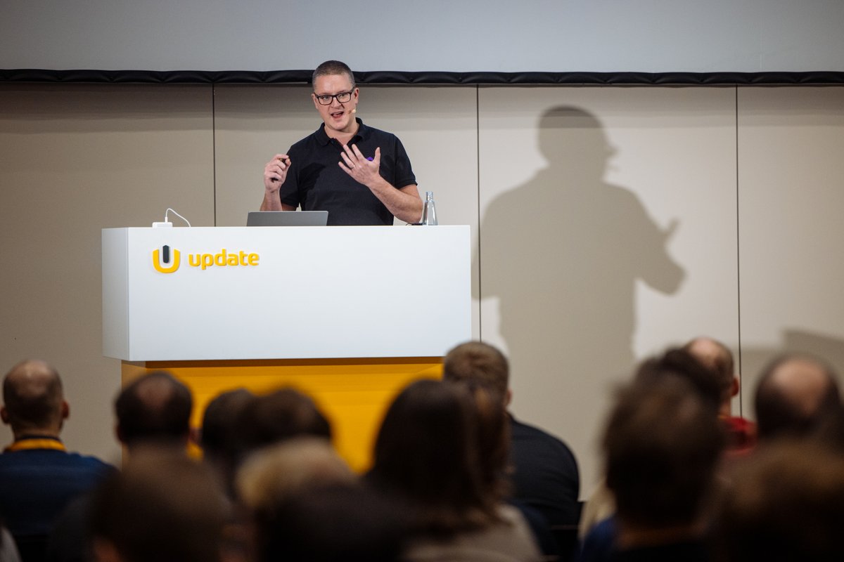 #UpdateConference Morning Sessions by @djohnnieke, <a href="/DevlinDuldulao/">Devlin Duldulao</a>, <a href="/mzikmunddev/">Martin Zikmund</a>, <a href="/BiloganSteve/">Steve Bilogan 🇨🇦 🇺🇦</a>, <a href="/LDuys/">Loek Duys</a>, <a href="/jfversluis/">Gerald Versluis</a>, <a href="/shayrojansky/">Shay Rojansky</a>, <a href="/maartenballiauw/">Maarten Balliauw 🦋 @maartenballiauw.be</a>, and <a href="/pampaterson/">Pamela Paterson</a> were enriching. Thanks to all of you! 👏