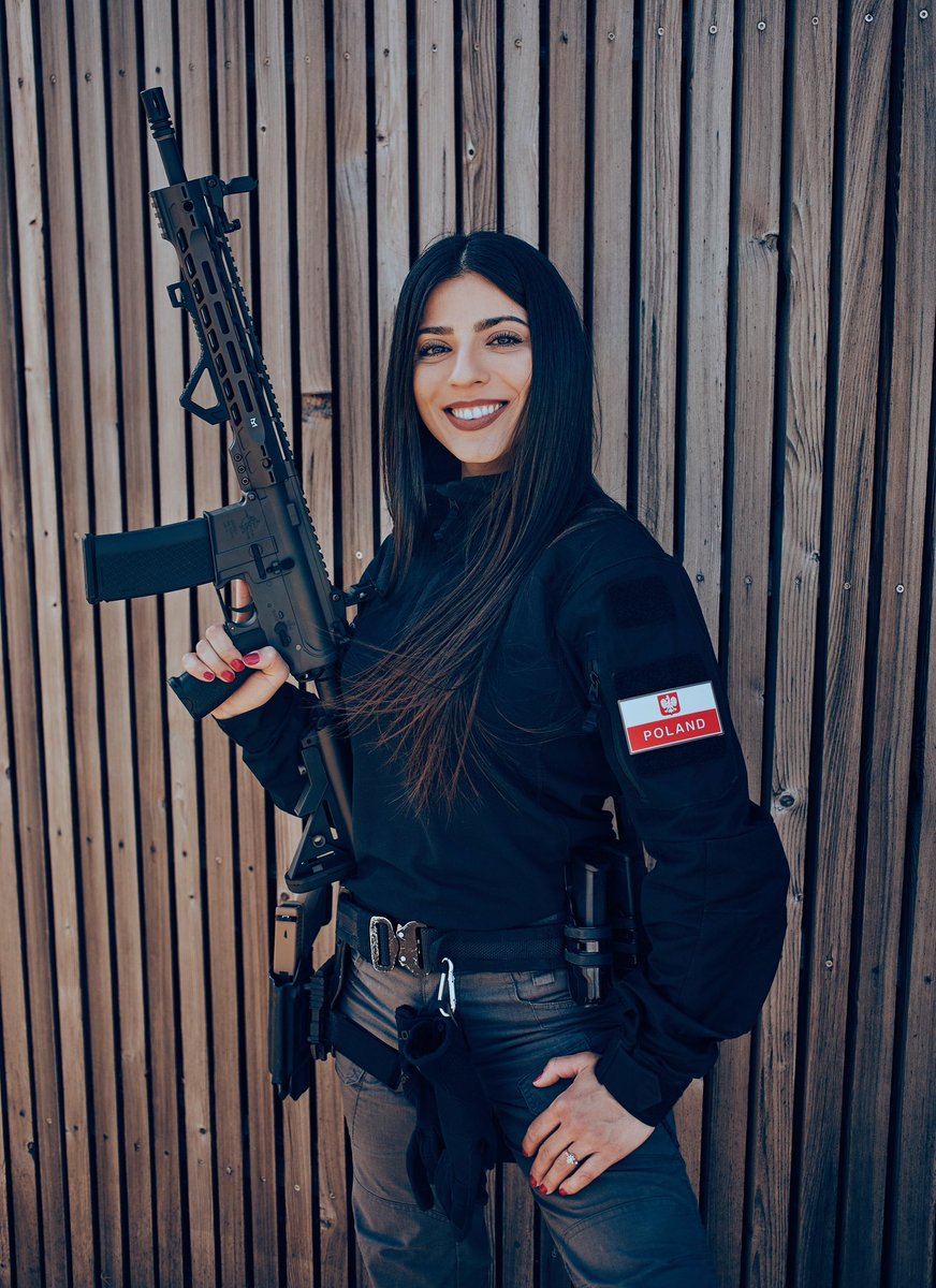 The secret of happiness is freedom, the secret of freedom is courage 🇵🇱 ♠️

#gun #guns #weapons #weaponsdaily #rifle #ar15 #pewpew #pewpewlife #gungirl #girlsandguns #broń #military #shootingday #tactical #kasiasawicka #maciejzienkiewicz