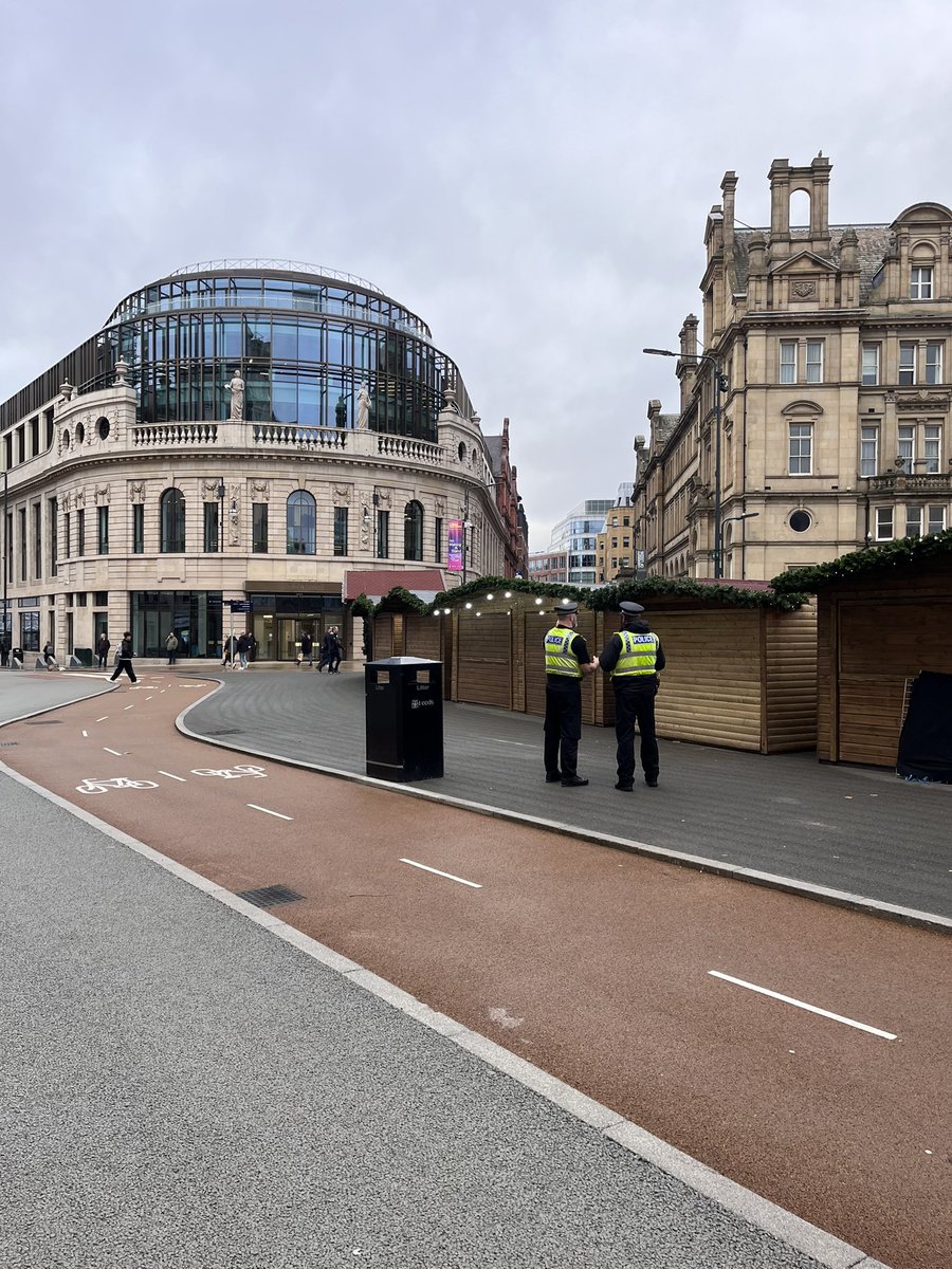 Our specialist #ProjectServator officers have been conducting deployments around #LeedsChristmasMarkets in anticipation of their grand opening this weekend. Remember to remain vigilant and report anything suspicious to police. #TogetherWeveGotItCoverer