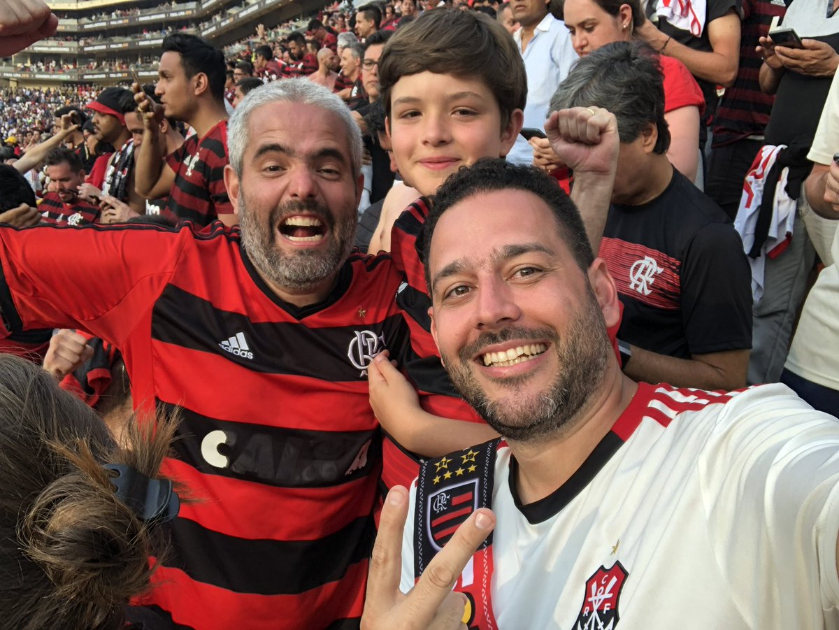 tborges77's tweet photo. @Flamengo Ninguém me contou… eu estava lá!!! Maior emoção da minha vida!!!
#Libertadores2019 ❤️🖤 https://t.co/zkreL3V5CL