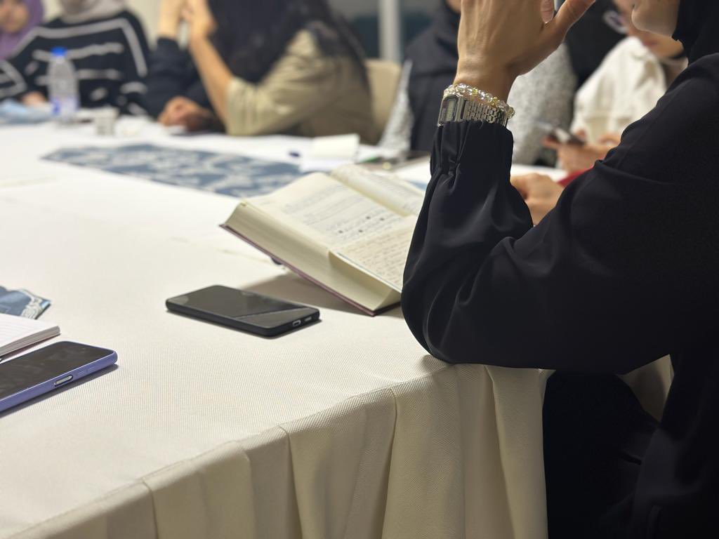 📍Hayreddin Tokadi Yurdu

Tefsir atölyemize Manevi Danışmanımız Ayşe Nesibe Kaya’nın anlatımı ile öğrencilerimiz ilgiyle katılmaya devam ediyor…

<a href="/OA_BAK/">Dr. Osman Aşkın Bak</a> 
<a href="/gencliksporbak/">Gençlik ve Spor Bakanlığı 🇹🇷</a>