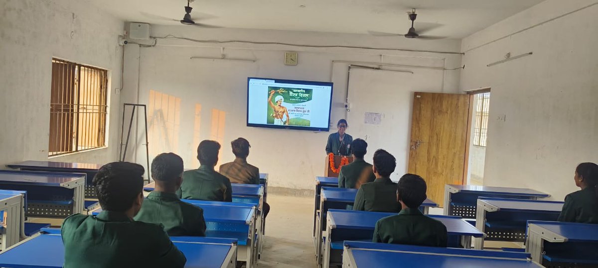 EmrsChandrapur's tweet photo. #JanjatiyaGauravDivas
- #JanjatiyaGauravDivas2023
- #ViksitBharatSankalpYatra
An awareness program about sickle cell has been conducted in EMRS CHANDRAPUR https://t.co/QmVZG3b1WR