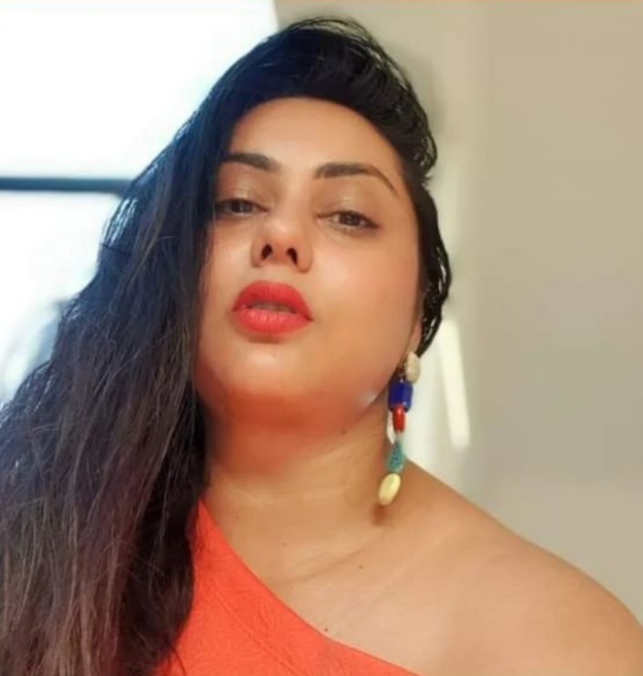 gowthamblr91's tweet photo. #Namitha #instabeauty #Auntyloer #serialacterss https://t.co/dnU5mhLJJN