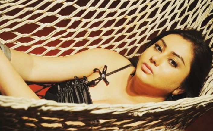 gowthamblr91's tweet photo. #Namitha #instabeauty #Auntyloer #serialacterss https://t.co/dnU5mhLJJN