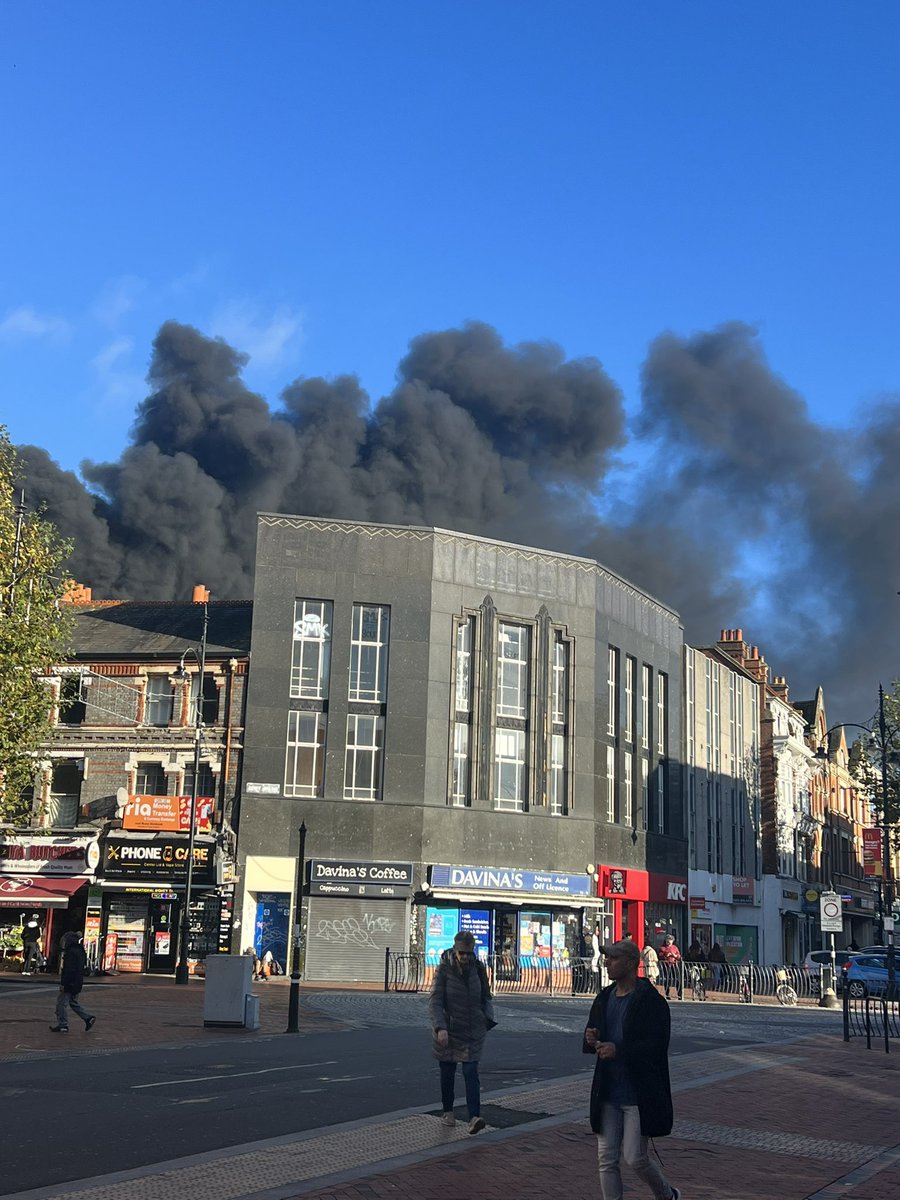 eleanorc's tweet image. Yikes what’s occurring in town? #rdguk