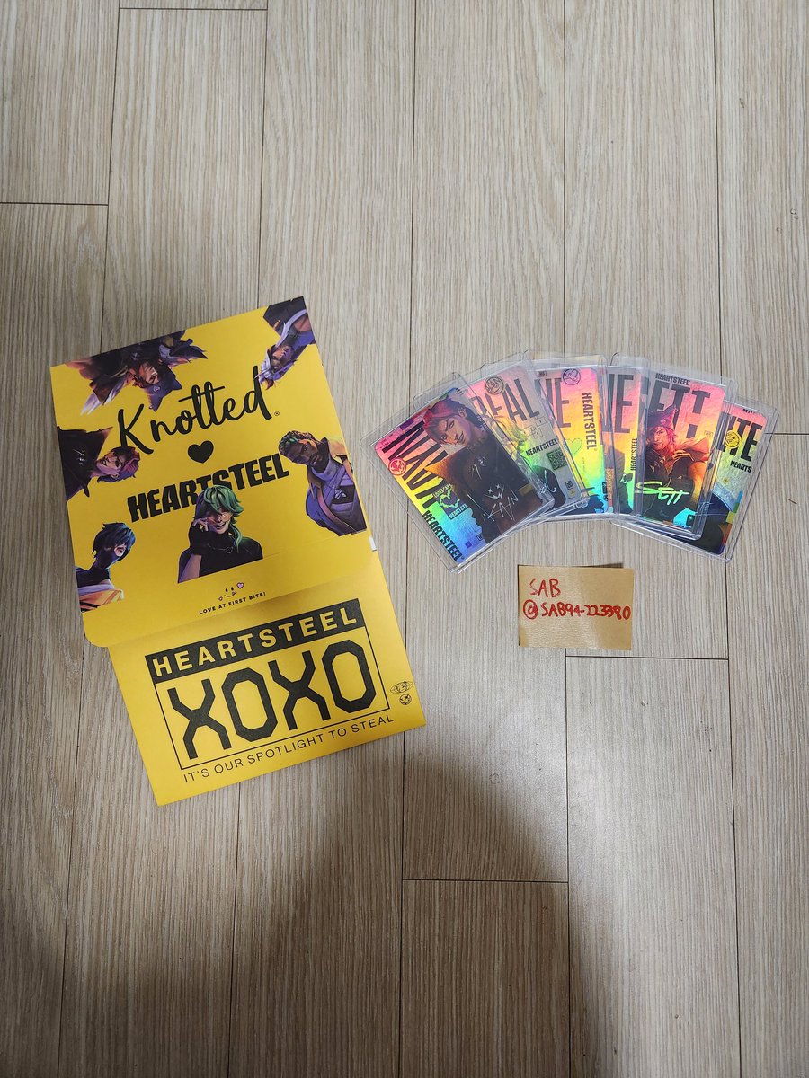 SAB94_OG's tweet photo. #Yone #Ksante #Kayn #Ezreal #Sett #Aphelios #HEARTSTEEL #LeagueofLegends 

RT event time

I'm going to give a full holi card set + box to one lucky winner🏆

Just RT this post
📌 show me that you are a T1 fan or a Heartsteel fan
📌 Need to pay for shipping 

Untill 23.12.01 00:00 https://t.co/TMQT2LRwIe