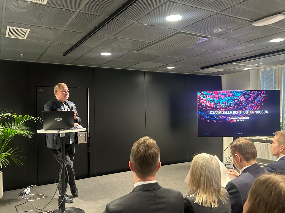 <a href="/AaltoUniversity/">Aalto University</a> professori <a href="/pekkamattila/">Pekka Mattila</a> pitää parhaillaan esitystä #rilsummit 2023 -seminaarissa; aiheena "Osaamisella kohti uutta nousua" 🙌
Seuraa tilaisuutta etänä 👉Stream näkyy @rilinsinoorit tilin yläosassa 🤗