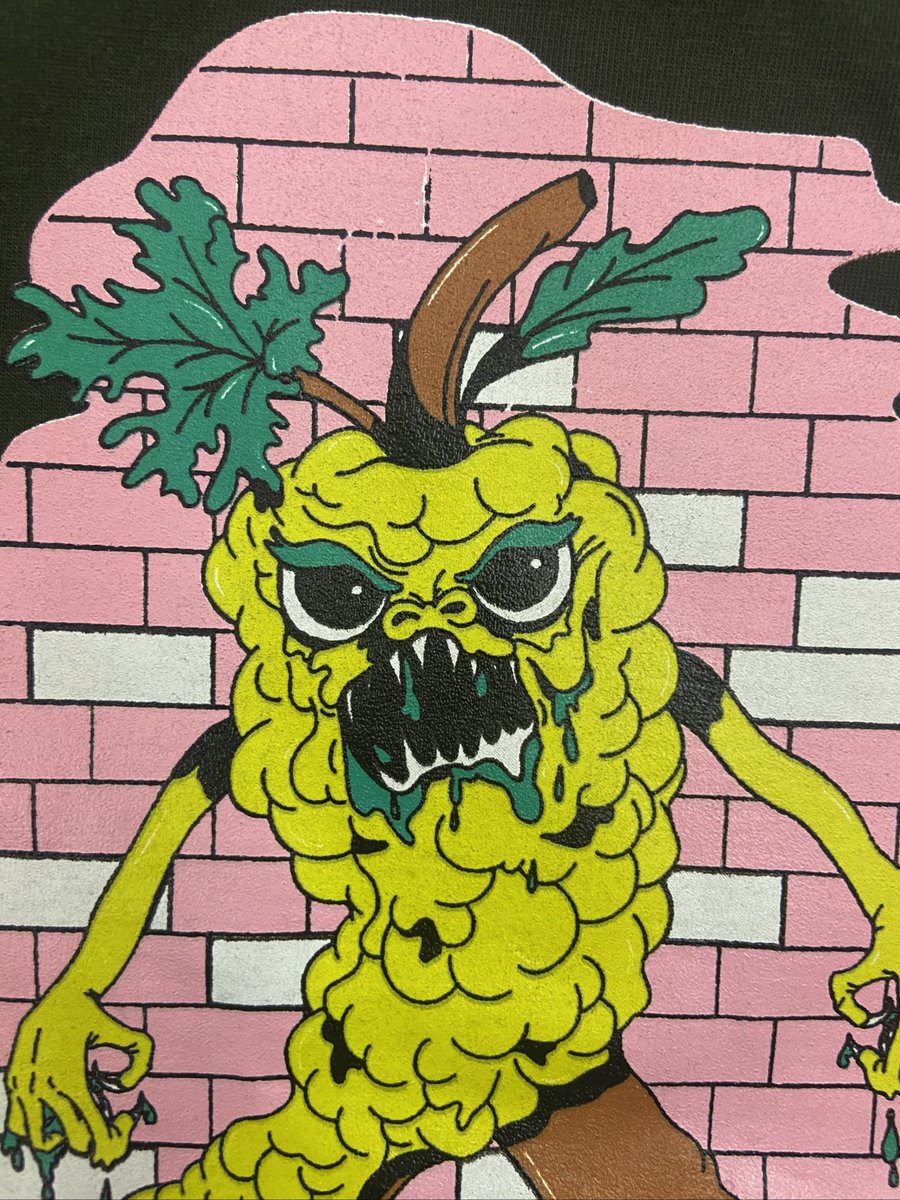 R u a bona fide bitter boy?? New merch..! 💚💚 let me know if you want 1!! Design by Natasha Hassan🫡 

S-XXL Available ($35)