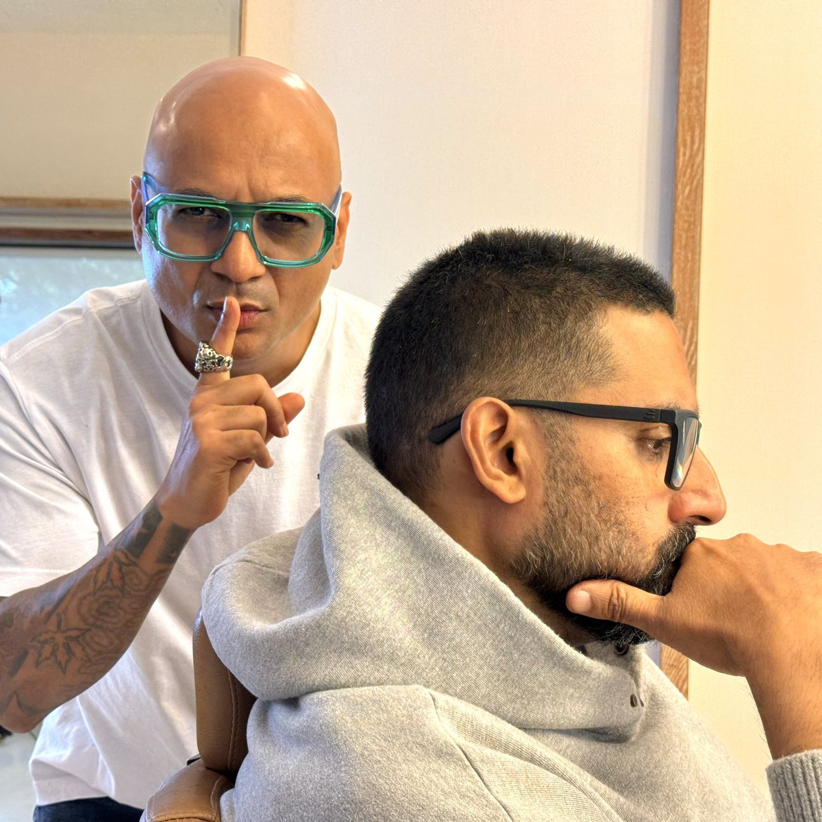 The New Vibe🙌😍 … New Buzz Crew 💇‍♂️ for our Abhishek Bachchan @juniorbachchan 🔥🔥🔥 . @bachchan @aalimhakim 23|11|2023 #abhishekbachchan #newvibe #newbuzzcrew #aalimhakim #hakimsaalim