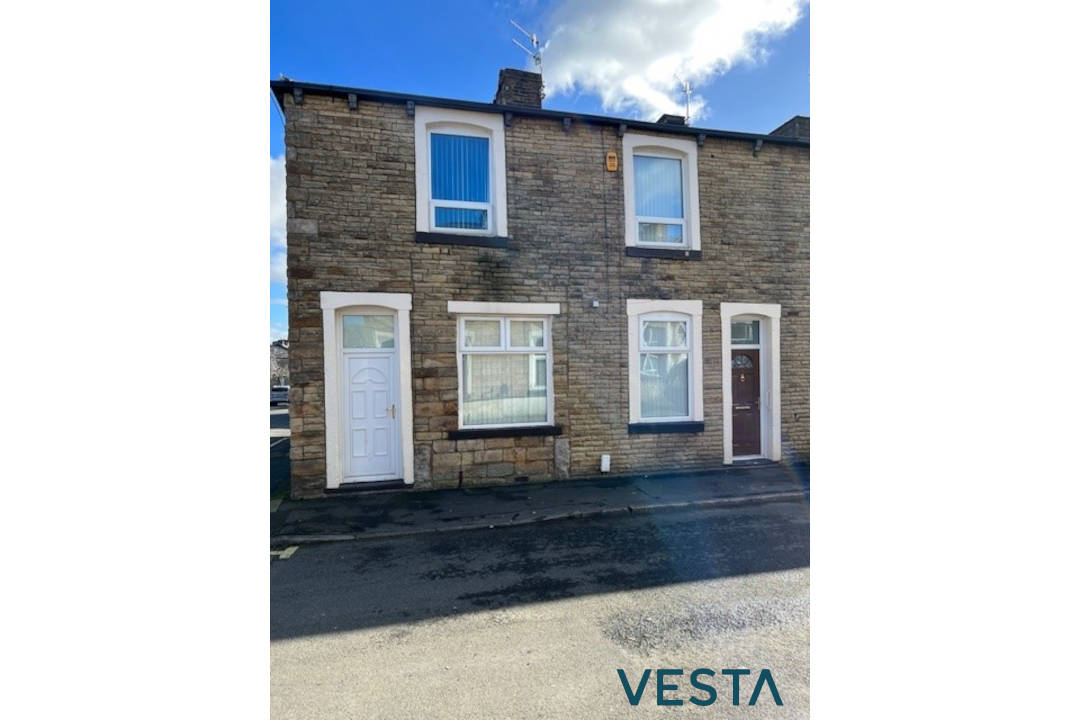 HMO property for sale:

🏠 6-bed/6-bath end-terraced HMO
🌍 located in #Burnley
🚶 fully tenanted
📈 15% gross yield
💰 £240,000
💻 see our listing for more info zurl.co/sS0H

#TenantsIncluded #HMO #lancashire #investmentproperty