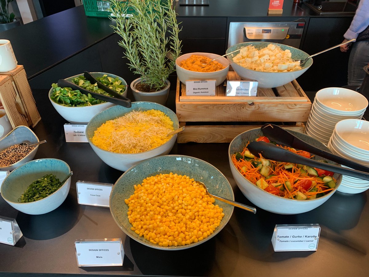 ConDaysEU's tweet image. It&apos;s that time of the day when we fuel up and network together! 🌟 Tasty lunch served and amazing networking ongoing during ContainerDay Workshops!
#ContainerDayWorkshops #CDWorkshops #MachineLearning #Security #k8s #automation #edgecomputing