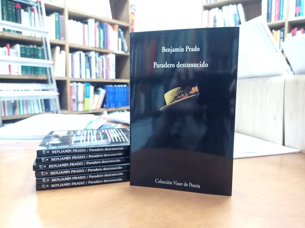 Visor Libros (@libreriavisor) on Twitter photo Nos complace mucho poder anunciar que este año 2023 la obre «Paradero desconocido» de Benjamín Prado (<a href="/pradobenjamin/">Benjamín Prado 📚</a> ), editado por <a href="/VisorLibros/">Visor Libros</a> ha sido elegida en el premio «Un año de libros» de El Corte Inglés en su VI edición.
libreriavisor.com/libro/paradero… Nos complace mucho poder anunciar que este año 2023 la obre «Paradero desconocido» de Benjamín Prado (<a href="/pradobenjamin/">Benjamín Prado 📚</a> ), editado por <a href="/VisorLibros/">Visor Libros</a> ha sido elegida en el premio «Un año de libros» de El Corte Inglés en su VI edición.
libreriavisor.com/libro/paradero…
