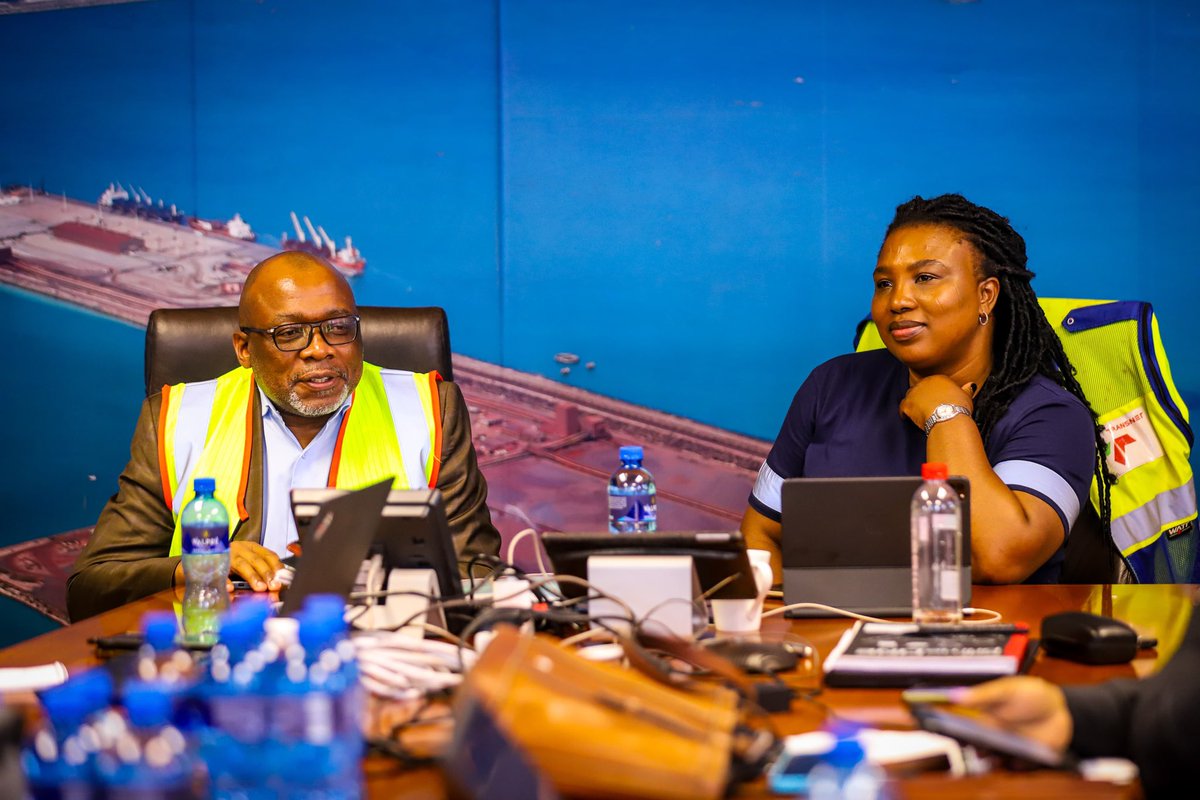 Transport Deputy Minister,Mr <a href="/MangcuLisa/">RSA-Deputy Minister of Transport_Lisa Mangcu</a> did an oversight visit at the Port of Saldanha. He was joined by the CEO of Ports Regulator of South Africa, Ms Mukondeleli Mulaudzi, Executive Manager, Ms Nokuzola Nkowane and other delegates including the Port Manager,Mr Anthony Ngcezula