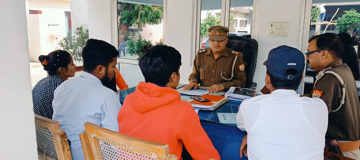 Budaun Police (@budaunpolice) on Twitter photo SSP <a href="/budaunpolice/">Budaun Police</a> के निर्देशन मे Student Police Experiential Learning (SPEL)कार्यक्रम के अन्तर्गत जनपद के विभिन्न थानो द्वारा पाठशाला का आयोजन कर स्कूल के छात्र/छात्राओ को अनुभवात्मक सिखायी व लोक कौशल मे सुधार तथा कानून एवं आपराधिक प्रक्रिया,साइबर क्राइम विषयो की जानकारी दी गई। SSP <a href="/budaunpolice/">Budaun Police</a> के निर्देशन मे Student Police Experiential Learning (SPEL)कार्यक्रम के अन्तर्गत जनपद के विभिन्न थानो द्वारा पाठशाला का आयोजन कर स्कूल के छात्र/छात्राओ को अनुभवात्मक सिखायी व लोक कौशल मे सुधार तथा कानून एवं आपराधिक प्रक्रिया,साइबर क्राइम विषयो की जानकारी दी गई।