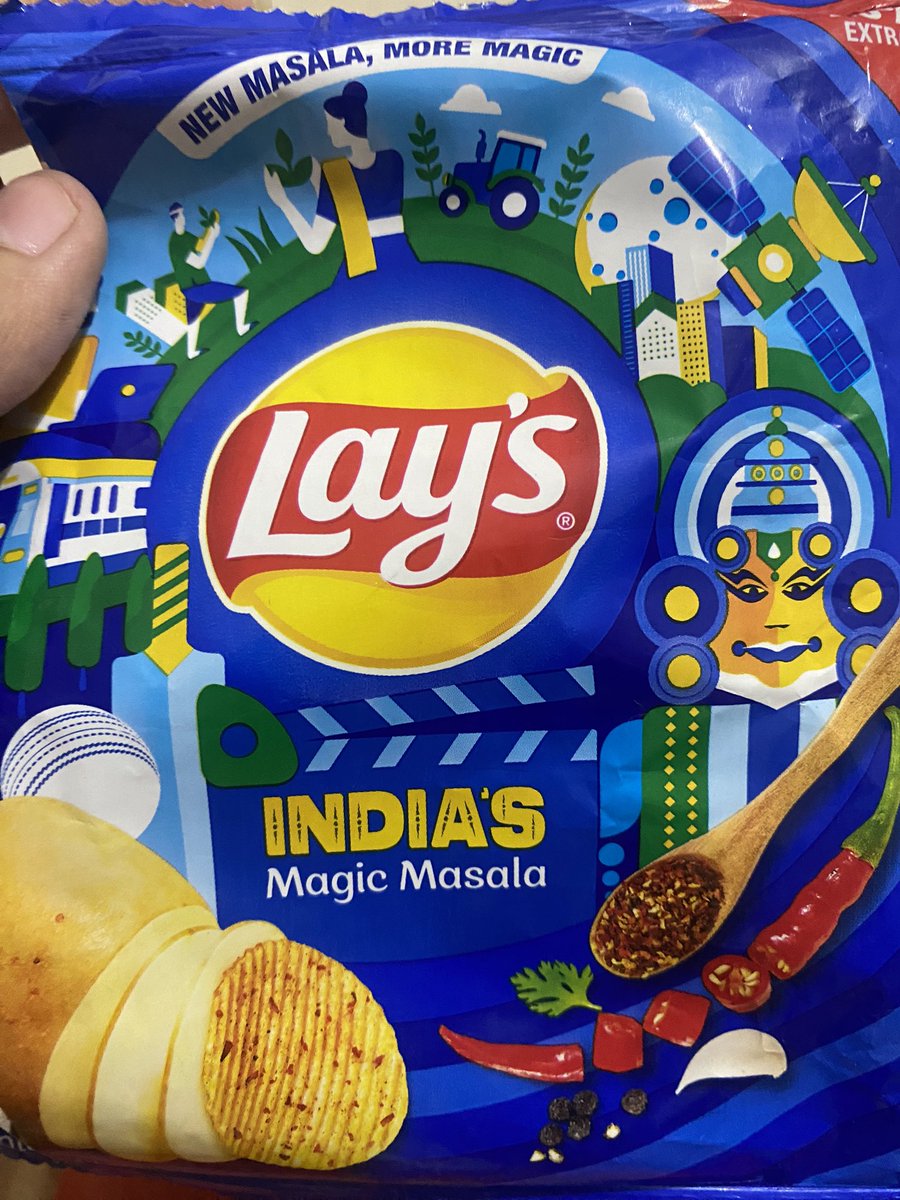 Kanakkk09's tweet image. @Lays_India @LAYS bring back my old blue lays 😭😭 we don’t want new masala #bluelays