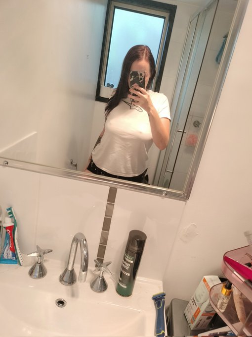 My nipples are hard for you 😉😉 https://t.co/r0KbXzLWbR