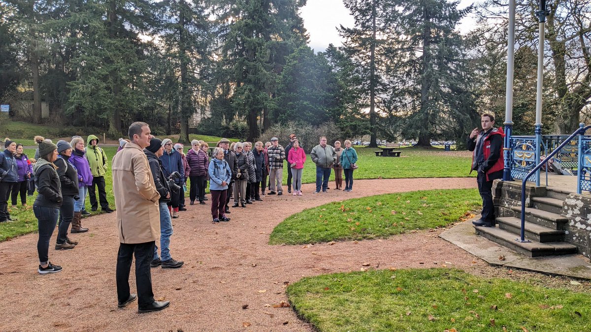 walking_scot's tweet photo. 📢 We're delighted to award the dementia friendly accreditation to MacRosty Park, received by the Community Greenspace team @PerthandKinross, Richmond House Care Home and Friends of MacRosty Park 🌳🐦

The park is now the second park in Scotland to receive the accreditation 🎉🤩 https://t.co/BCbtaPk7ez
