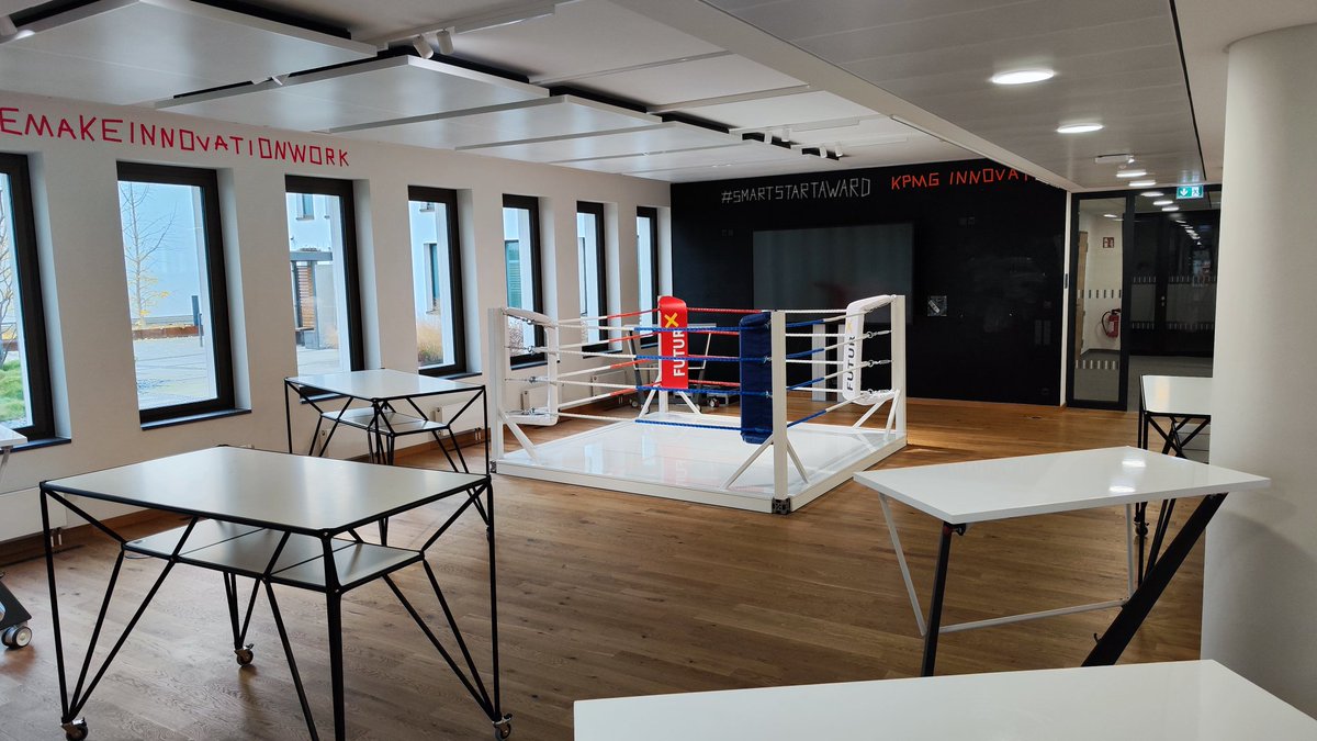 Nachher geht es wieder in den Ring, beim #PitchBoXing #Insurance von @FUTURXGmbH und @InsurLabDE .