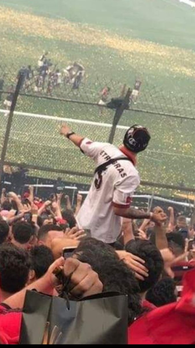 jorgediogo97's tweet image. 23/11/2019 ficará marcado pra sempre na história de todo torcedor rubro negro, melhor dia da minha vida 🇵🇪🙏🏼