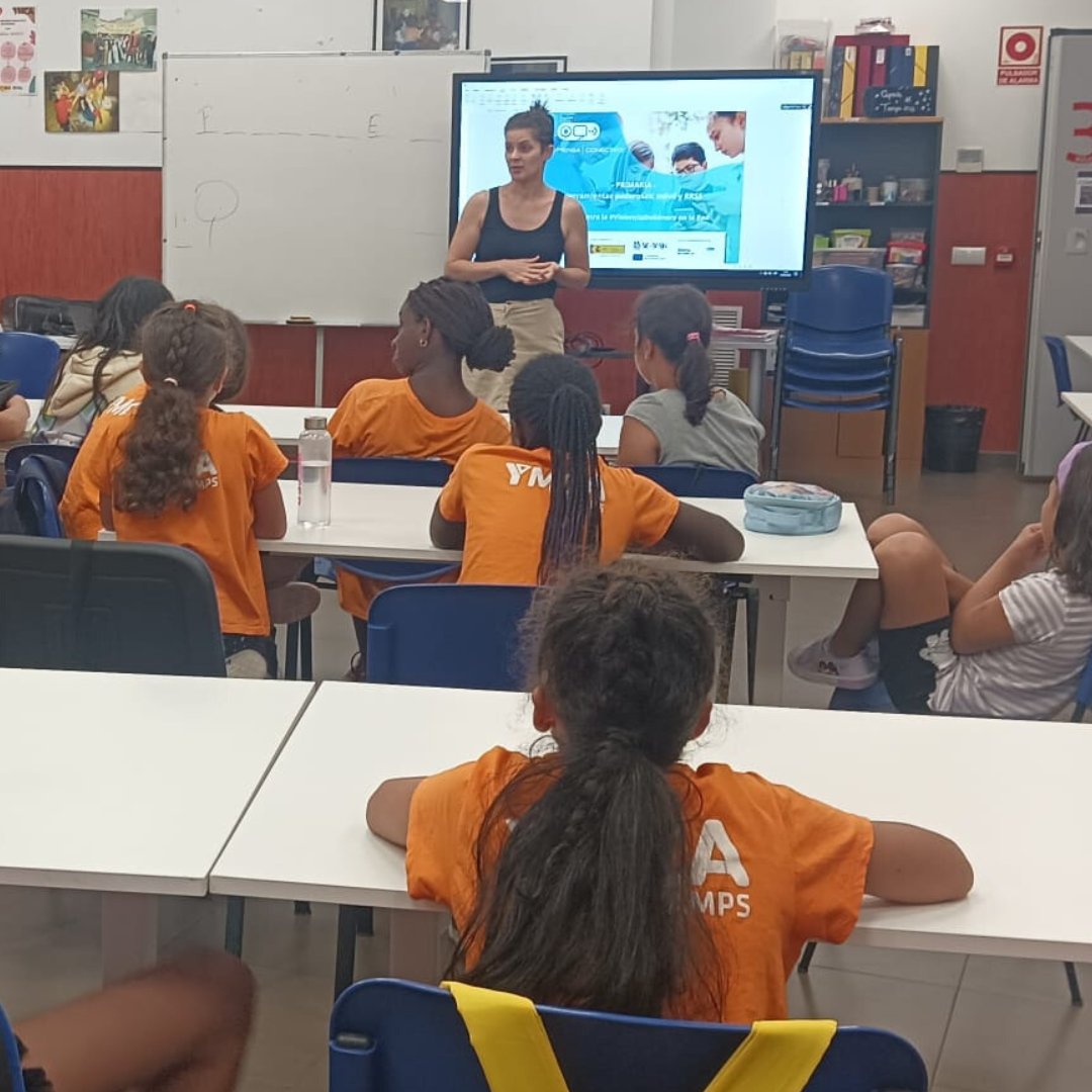 piensayconecta's tweet photo. En el #25N destacamos nuestros talleres gratuitos en escuelas para jóvenes:

🎓Esta semana: 26 talleres, 515 estudiantes formados. 
🎓En el año: 4.687 jóvenes, +270 talleres.

Ayudamos a prevenir la #violenciadegénero digital, solicita formación gratuita: https://t.co/u8X3QmifwV https://t.co/fjVnnfy2UV