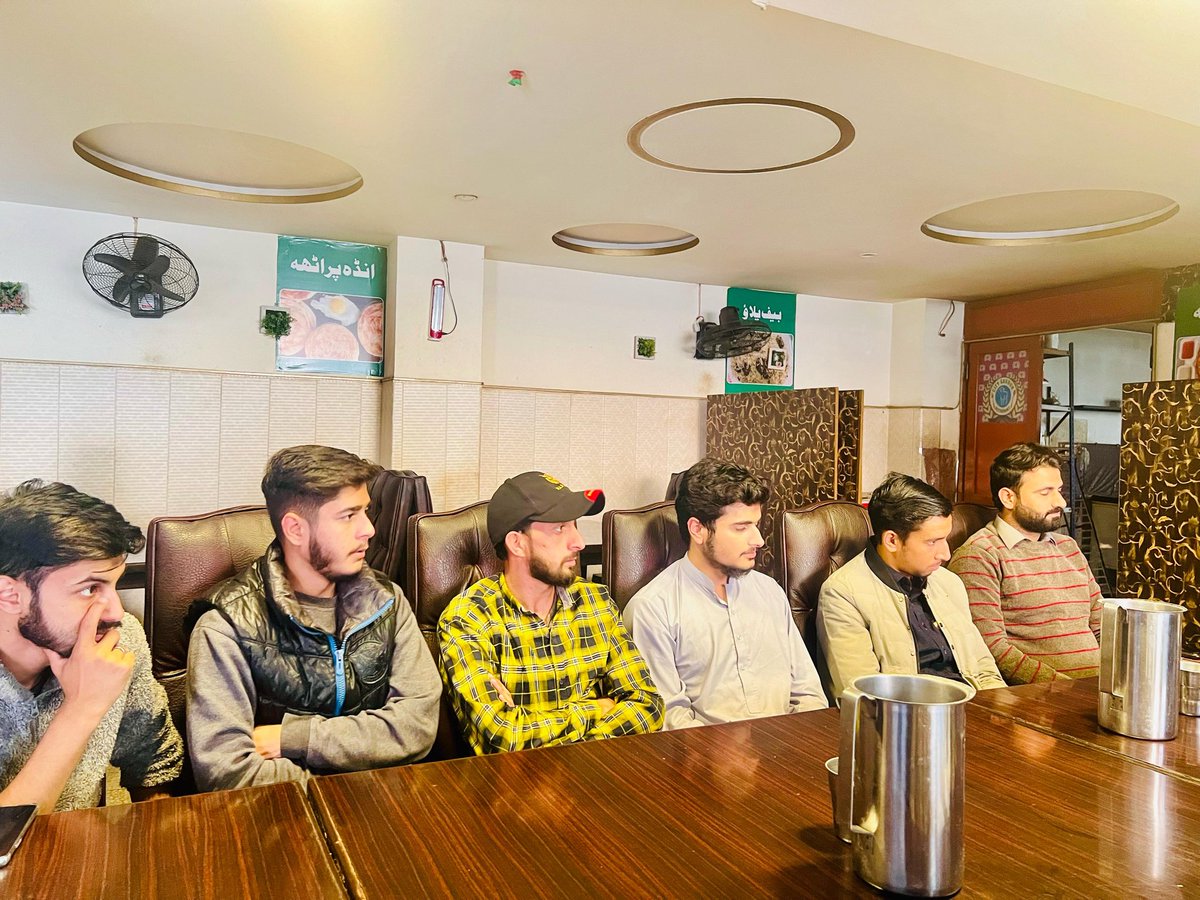 jamiatmust's tweet image. بلاک اے | استصواب برائے ناظم بلاک

آج اسلامی جمعیت طلبہ Block A کی کور ٹیم کا Meetup ہوا جس میں ناظم جامعہ برادر راجہ احمد امتیاز نے خصوصی شرکت کی- کارکنان بلاک اے نے استصواب رائے کے ذریعے برادر حسنین حیدر کو بقیہ سیشن 23-24 کے لئے "ناظم بلاک اے" منتخب کیا-

#mustjamiat #BlockA